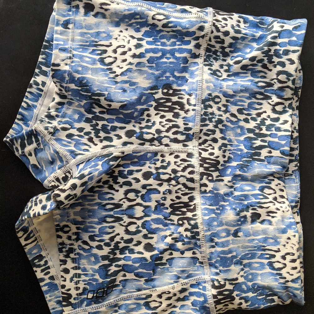 Active shorts - Lorna Jane